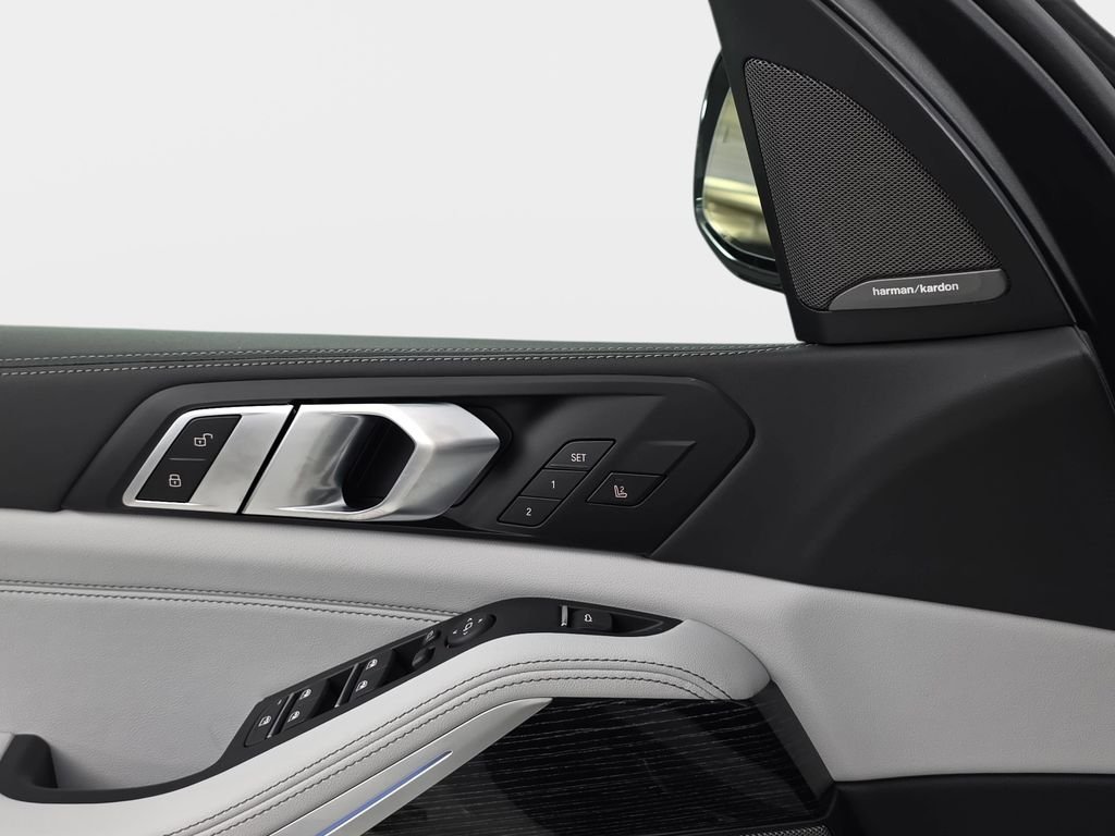 New 2026 Alpine White BMW xDrive50e image 27