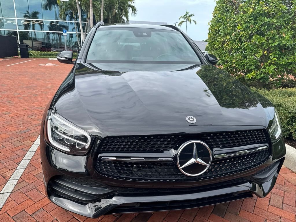 Certified Used 2022 Black Mercedes-Benz GLC 300 image 7