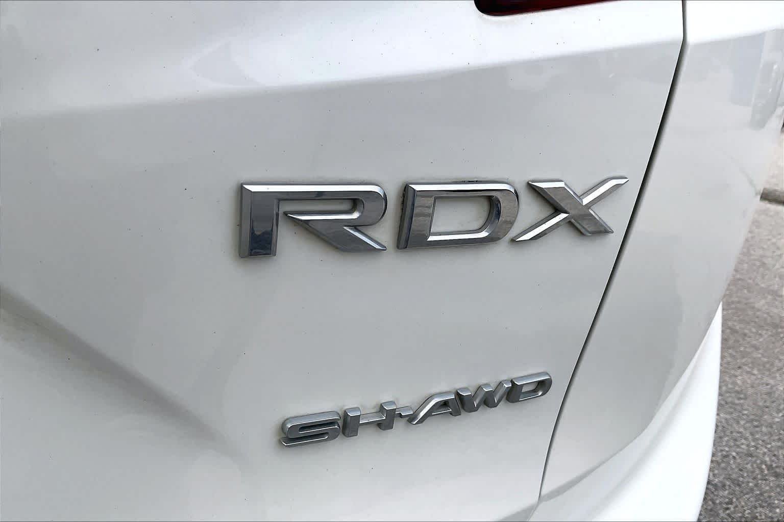 Used 2019 White Diamond Pearl Acura w/Technology Pkg image 10