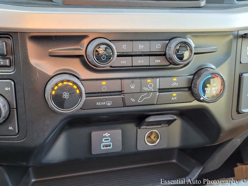 New 2023 White Ford XLT image 16