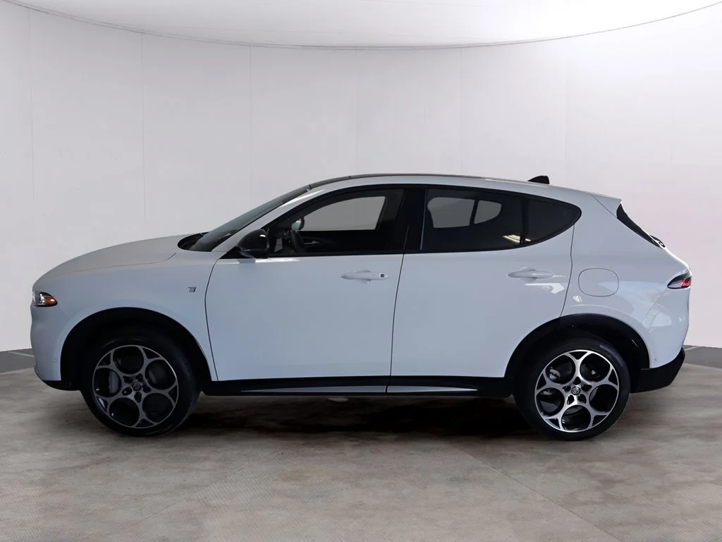 Used 2024 Milano White Alfa Romeo Ti image 5