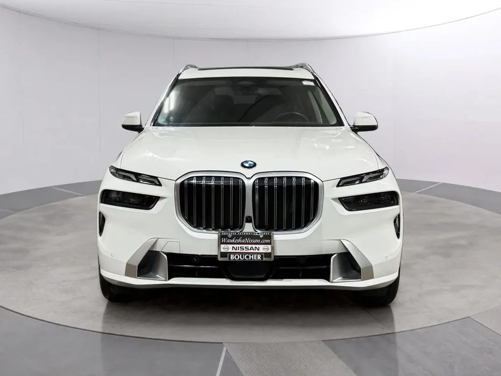 Used 2026 Alpine White BMW xDrive40i image 8