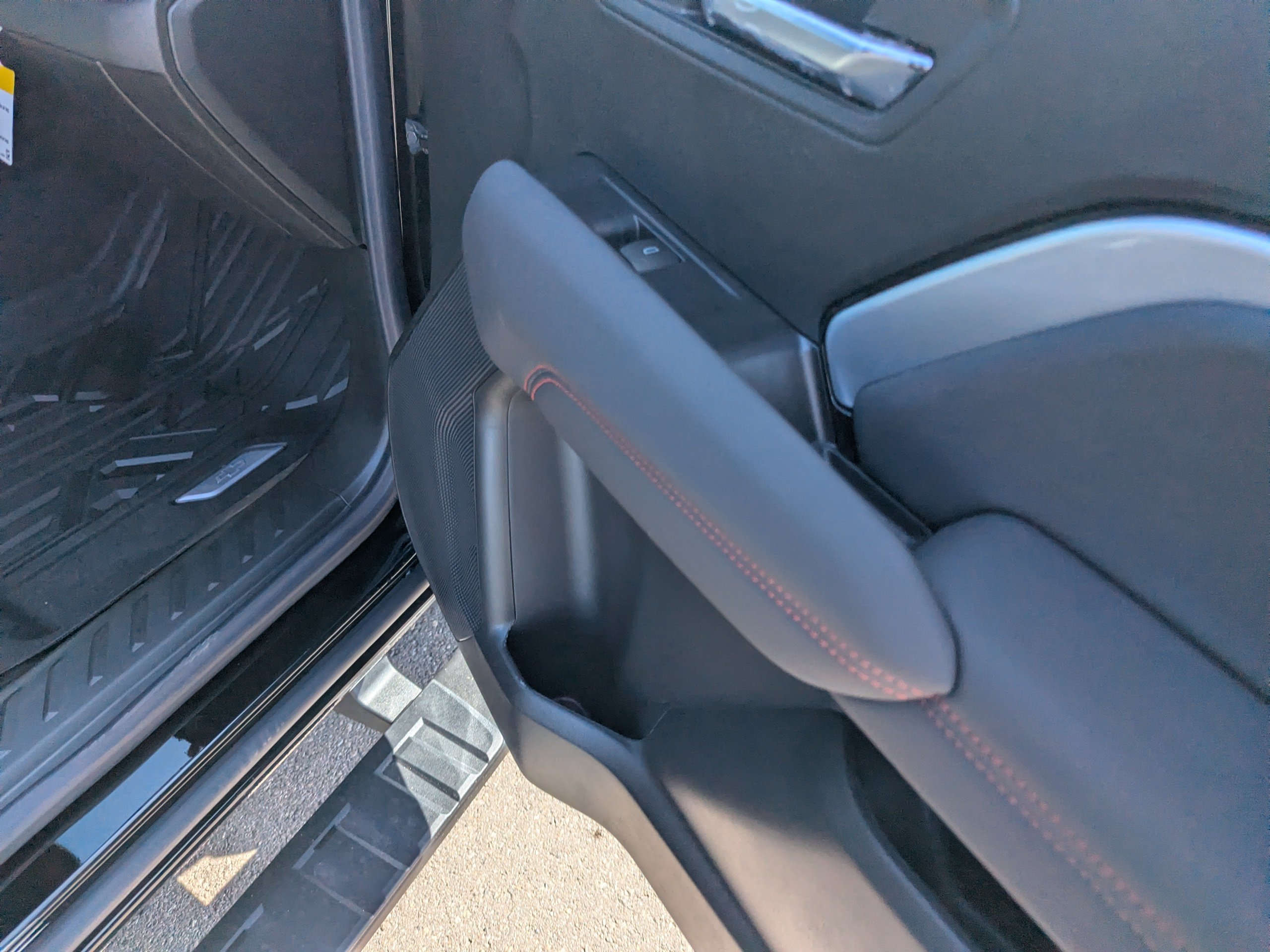 2026 Chevrolet Colorado Z71 - Photo 35