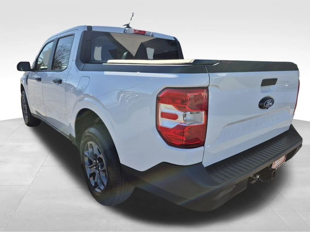 Used 2025 White Ford XLT image 4