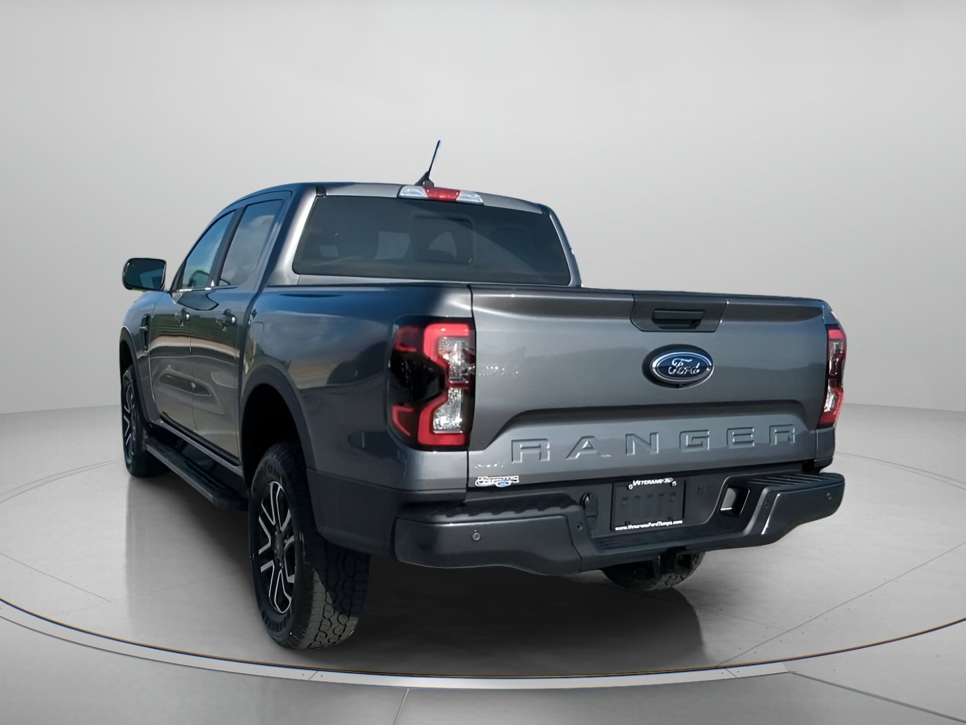 New 2026 Carbonized Gray Metallic Ford Lariat® image 19