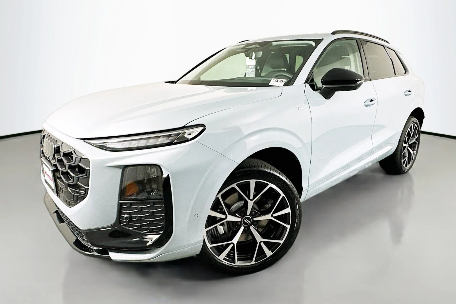 2026 Audi Q3 S line quattro's photo
