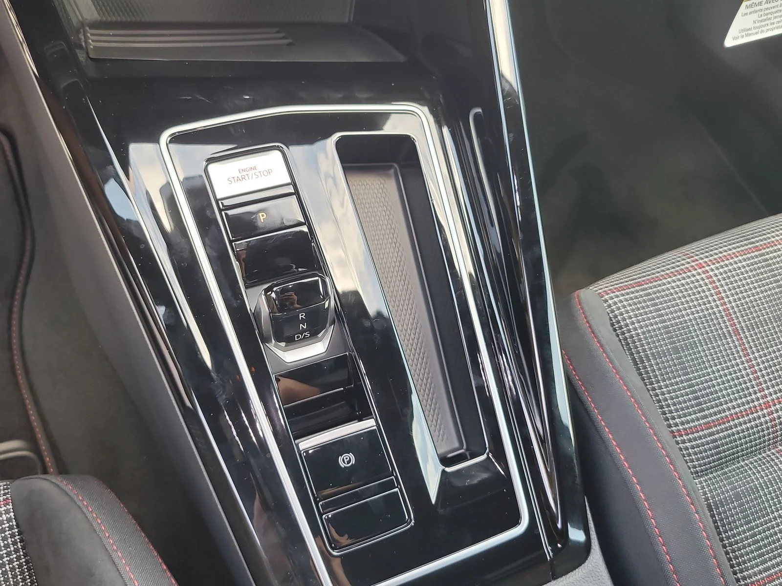 New 2026 Mythos Black Metallic Volkswagen 2.0T S image 24