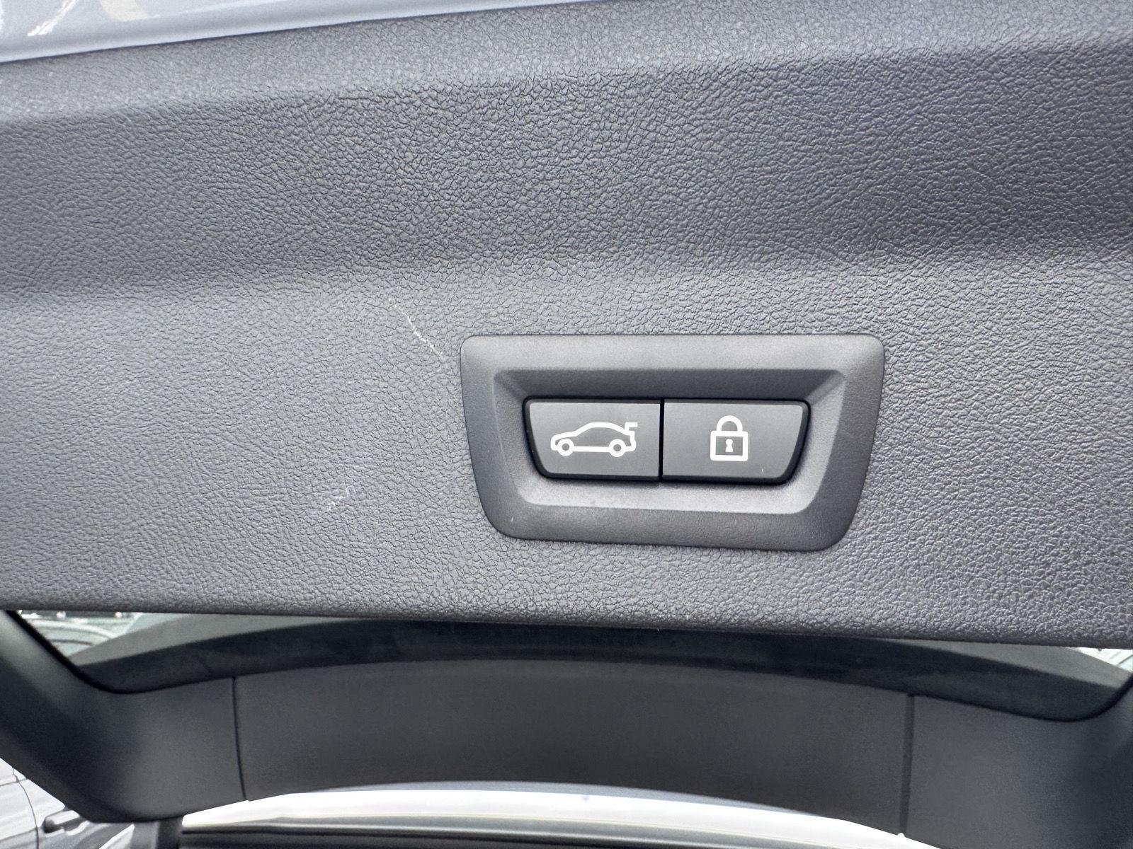 Used 2023 Brooklyn Grey Metallic BMW Base image 11
