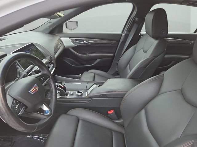 Used 2020 SUMMIT WHITE Cadillac Sport image 34