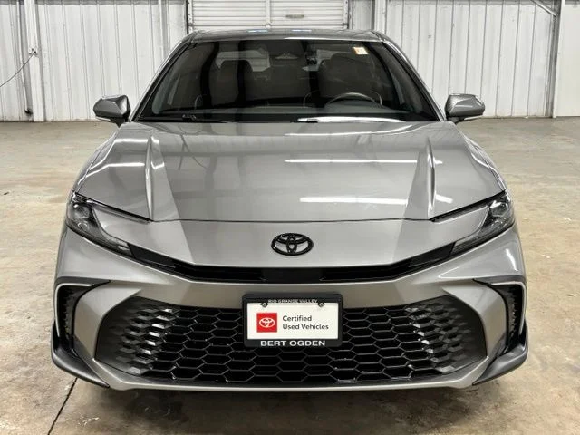 Used 2025  Toyota SE image 2