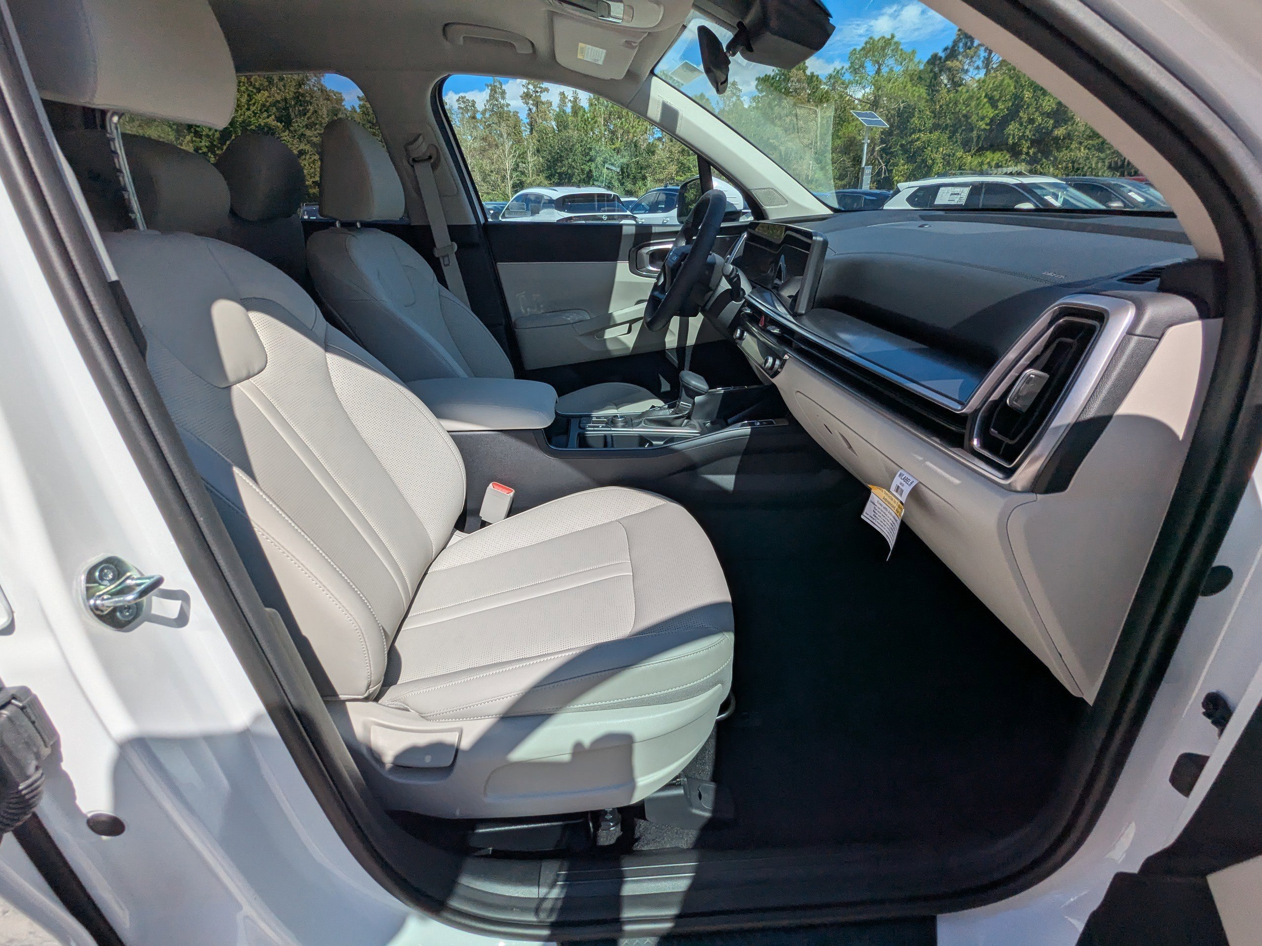 2026 Kia Sorento S - Photo 10