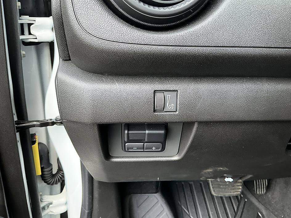 Used 2026 Summit White Chevrolet 4WD Trail Boss image 17