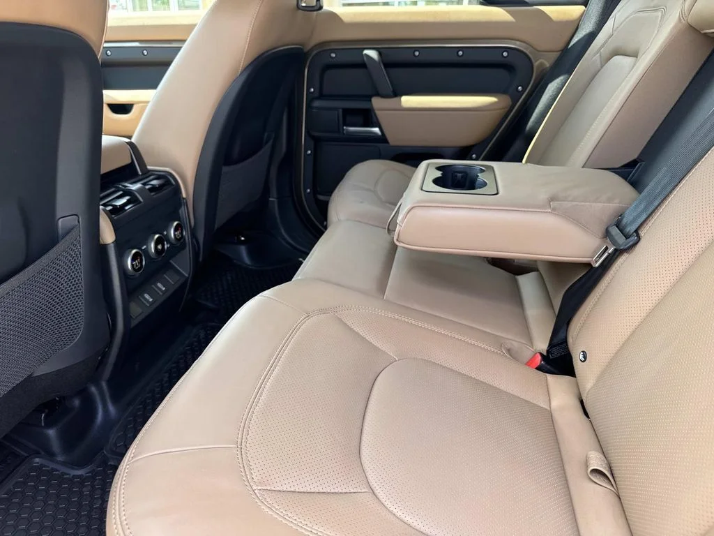New  Gray Land Rover X-Dynamic SE image 8