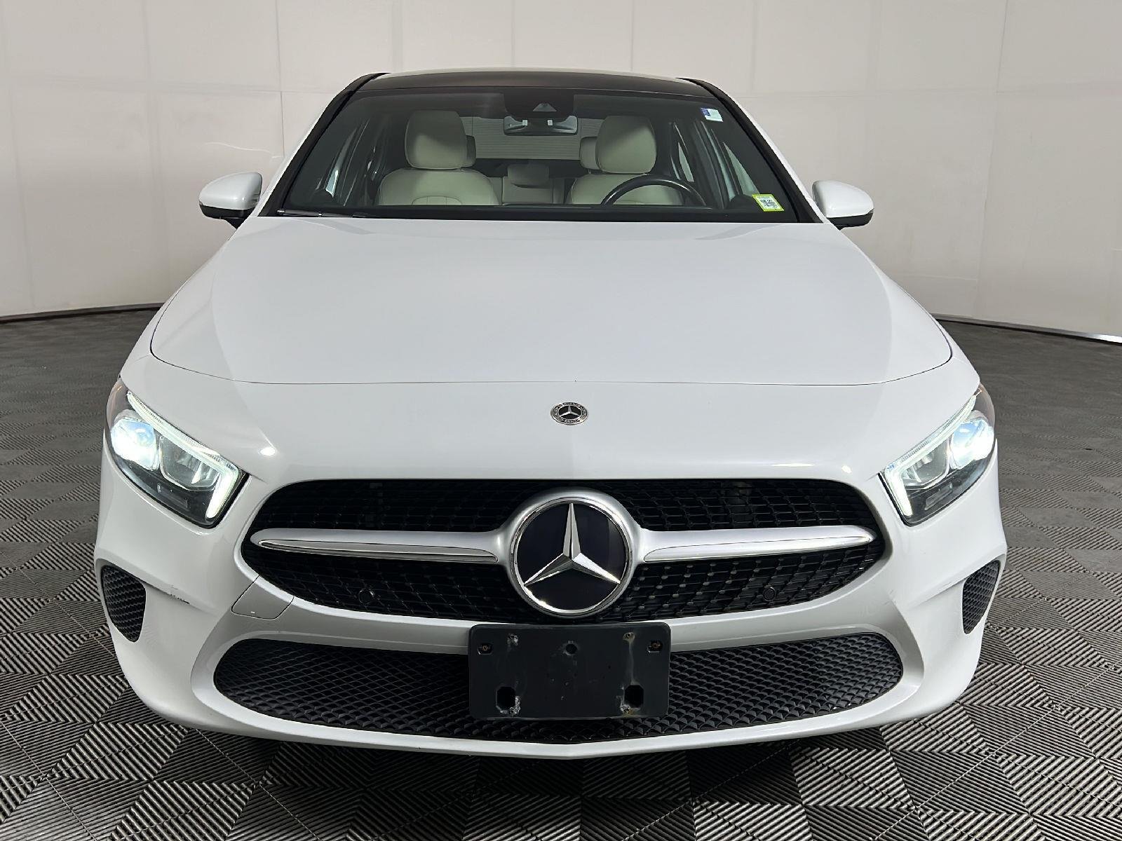 Used 2022 Digital White Metallic Mercedes-Benz A 220 image 24