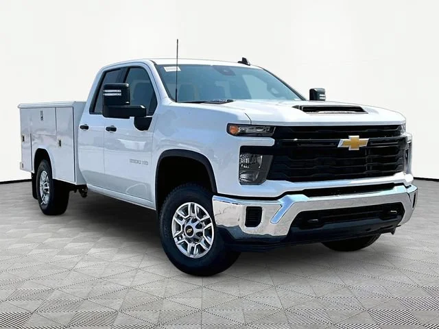 New 2026 Summit White Chevrolet WT image 1