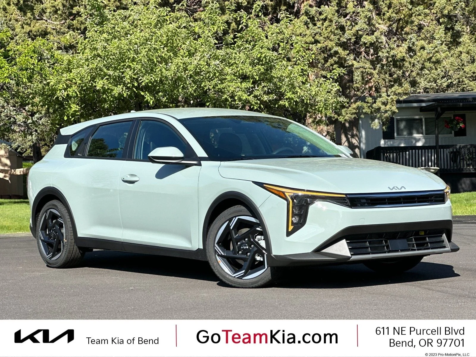 2026 Kia K4 EX AT Hatchback's photo