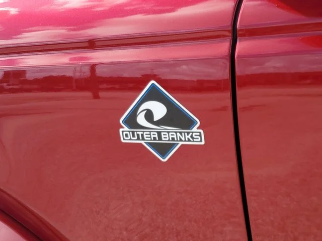 New 2026 Ruby Red Metallic Tinted Clearcoat Ford Outer Banks® image 8