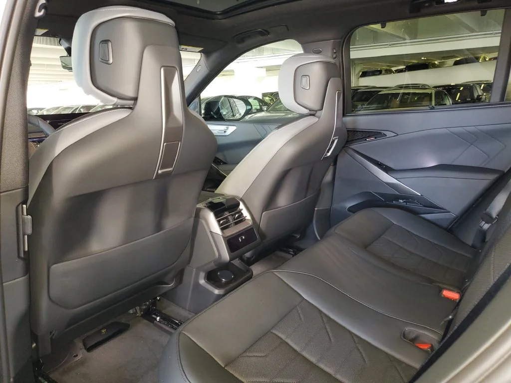 New 2027 Space Silver Metallic BMW  image 10