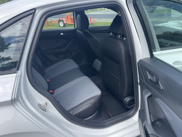 New 2026 Pure White Volkswagen 2.0T Autobahn FWD image 9