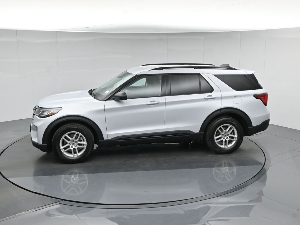 New 2026 Space White Metallic Ford Active image 44