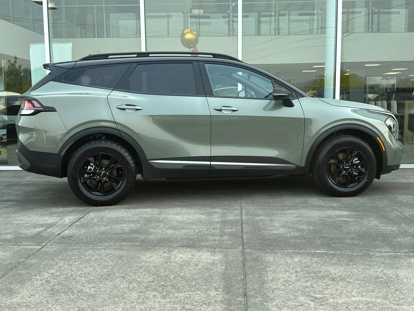 Used 2023 Jungle Green/Ebony Black Roof Kia X-Pro image 2