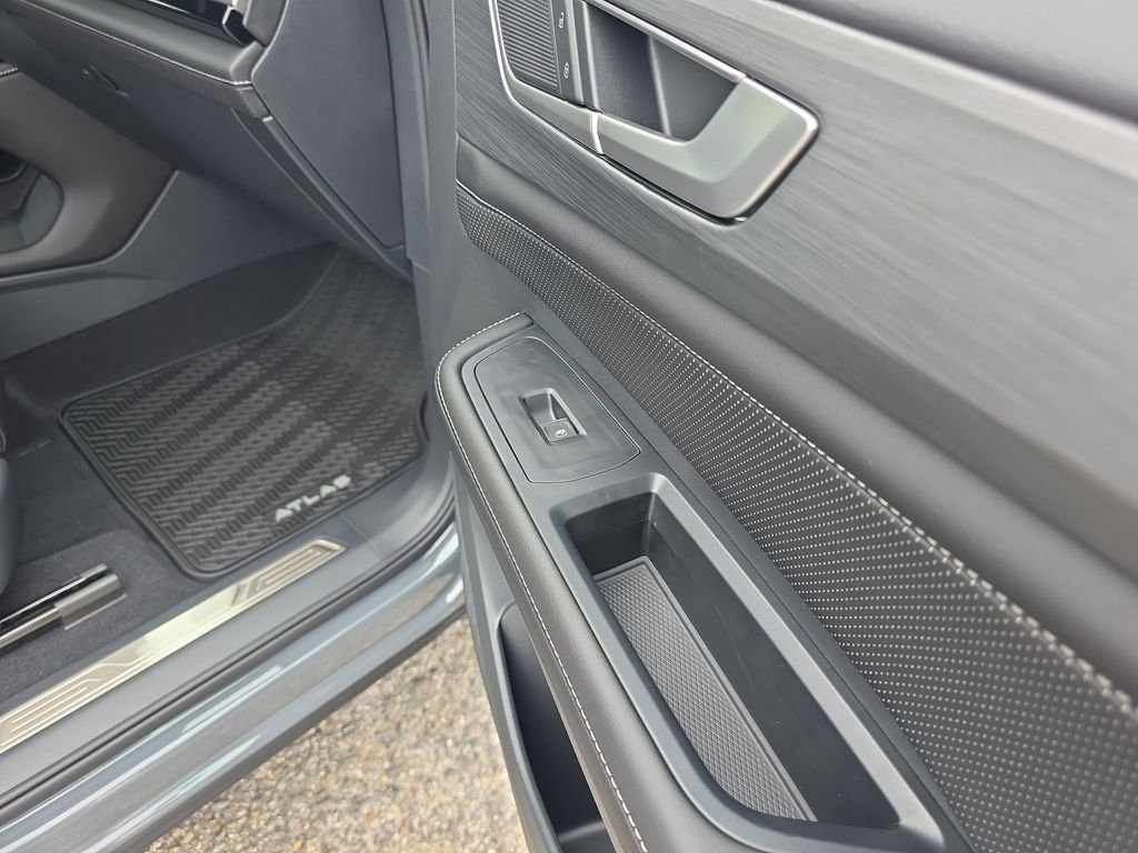 New 2026 Gray Volkswagen 2.0T SE w/Technology image 36