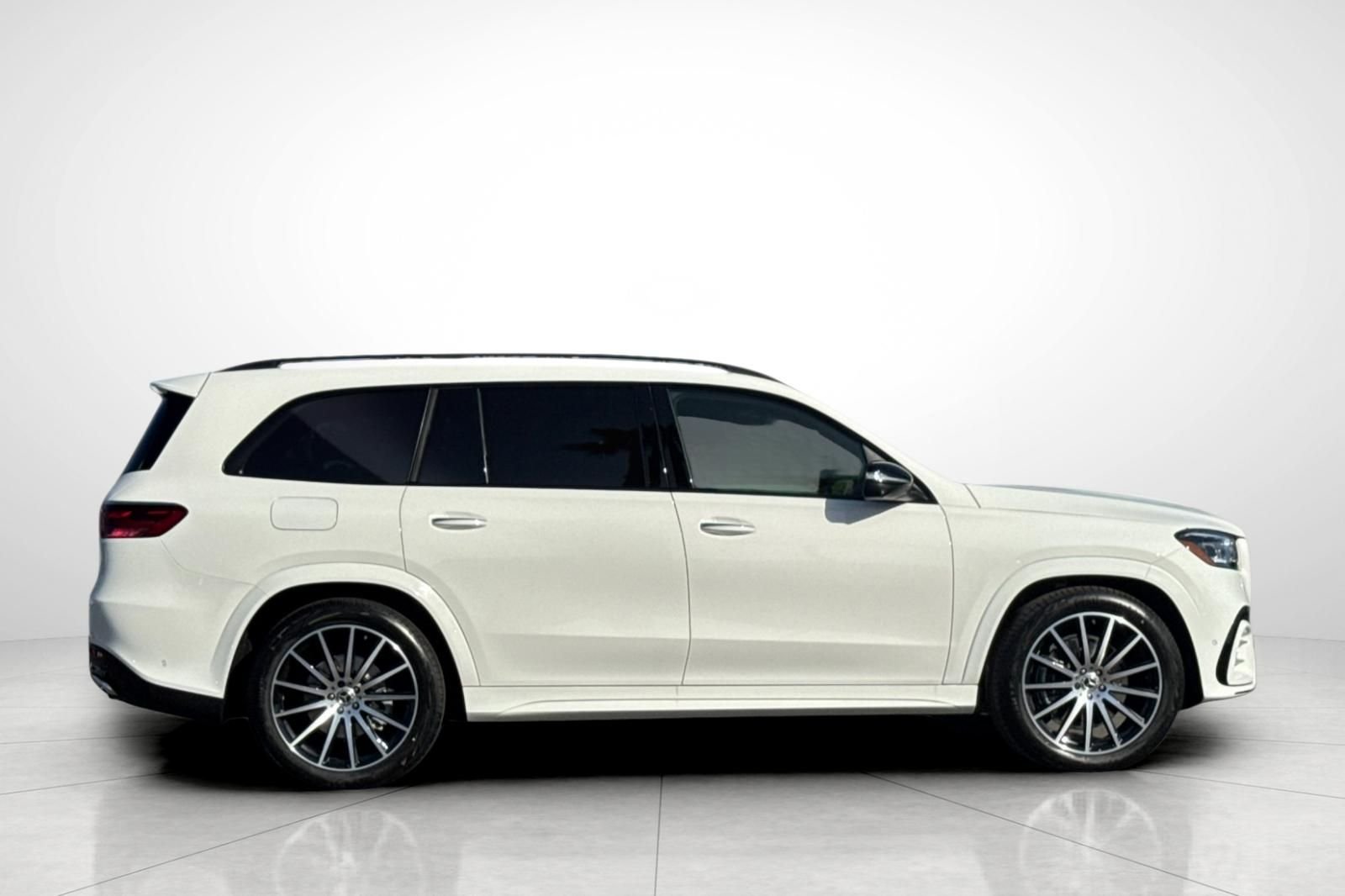 New 2026 Polar White Mercedes-Benz GLS 450 image 31