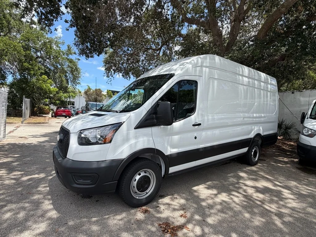 New 2026 Oxford White Ford Cargo Van image 3