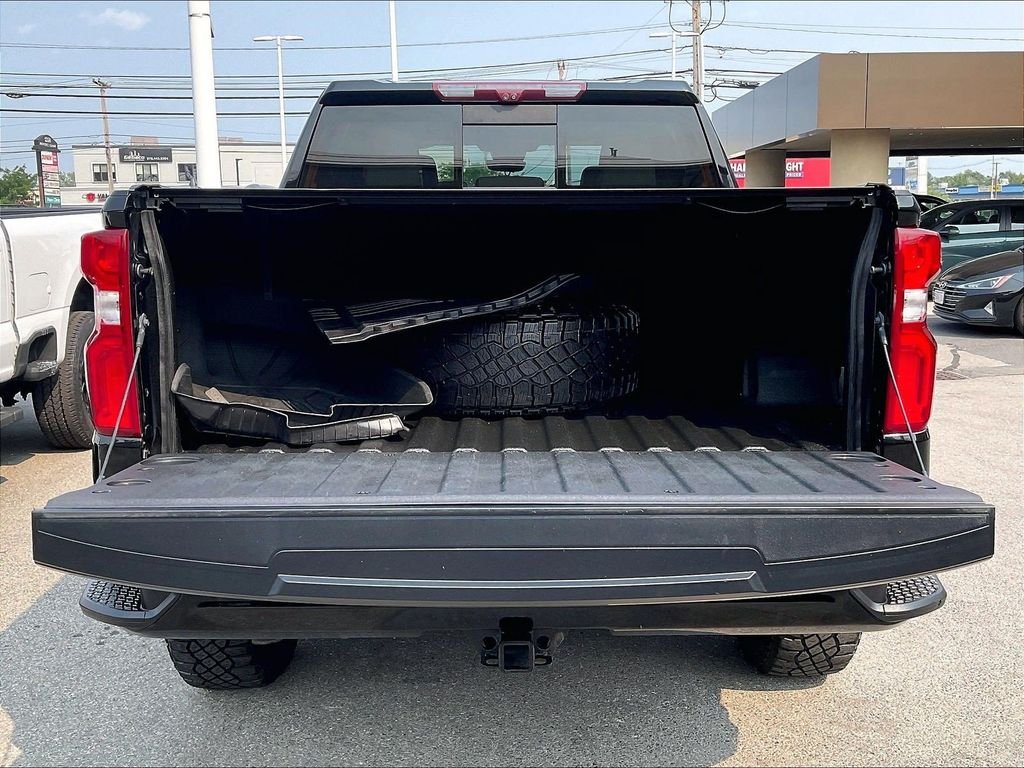 Used 2022 Black Chevrolet ZR2 image 32