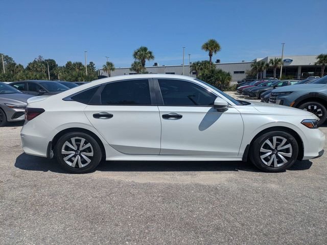 Used 2025  Honda LX image 2