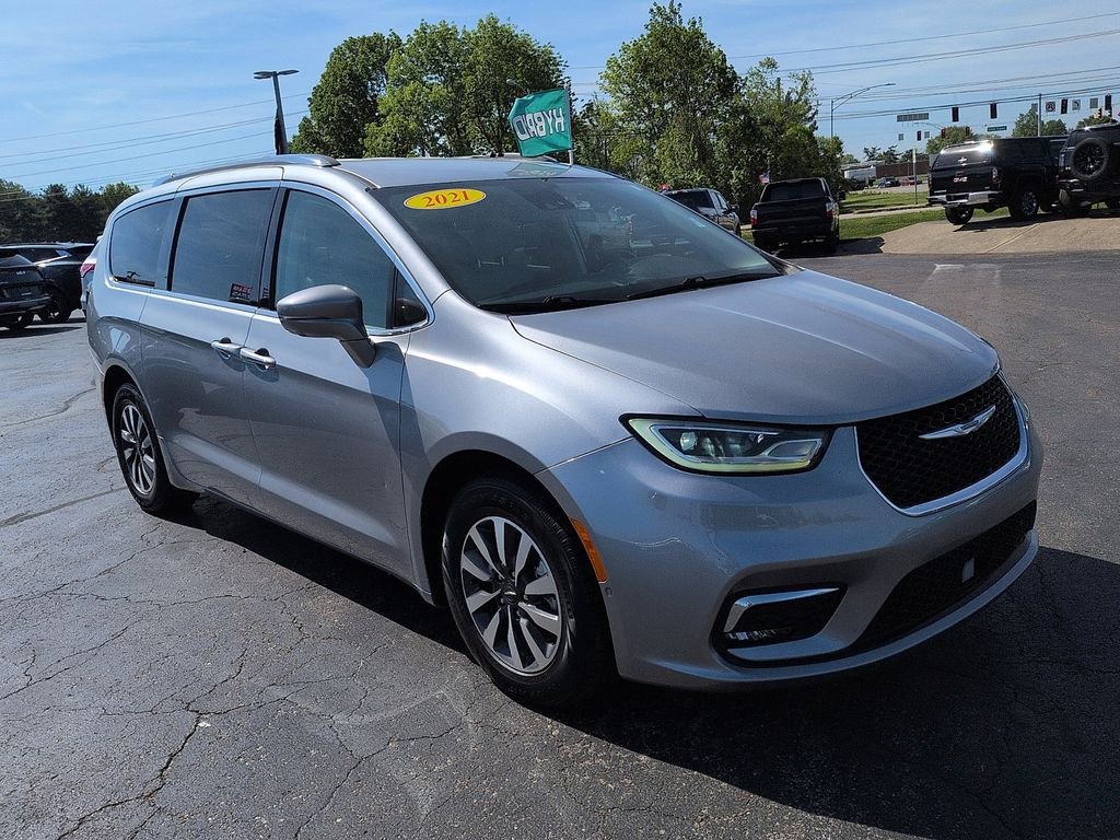 2021 Chrysler Pacifica Hybrid Touring L