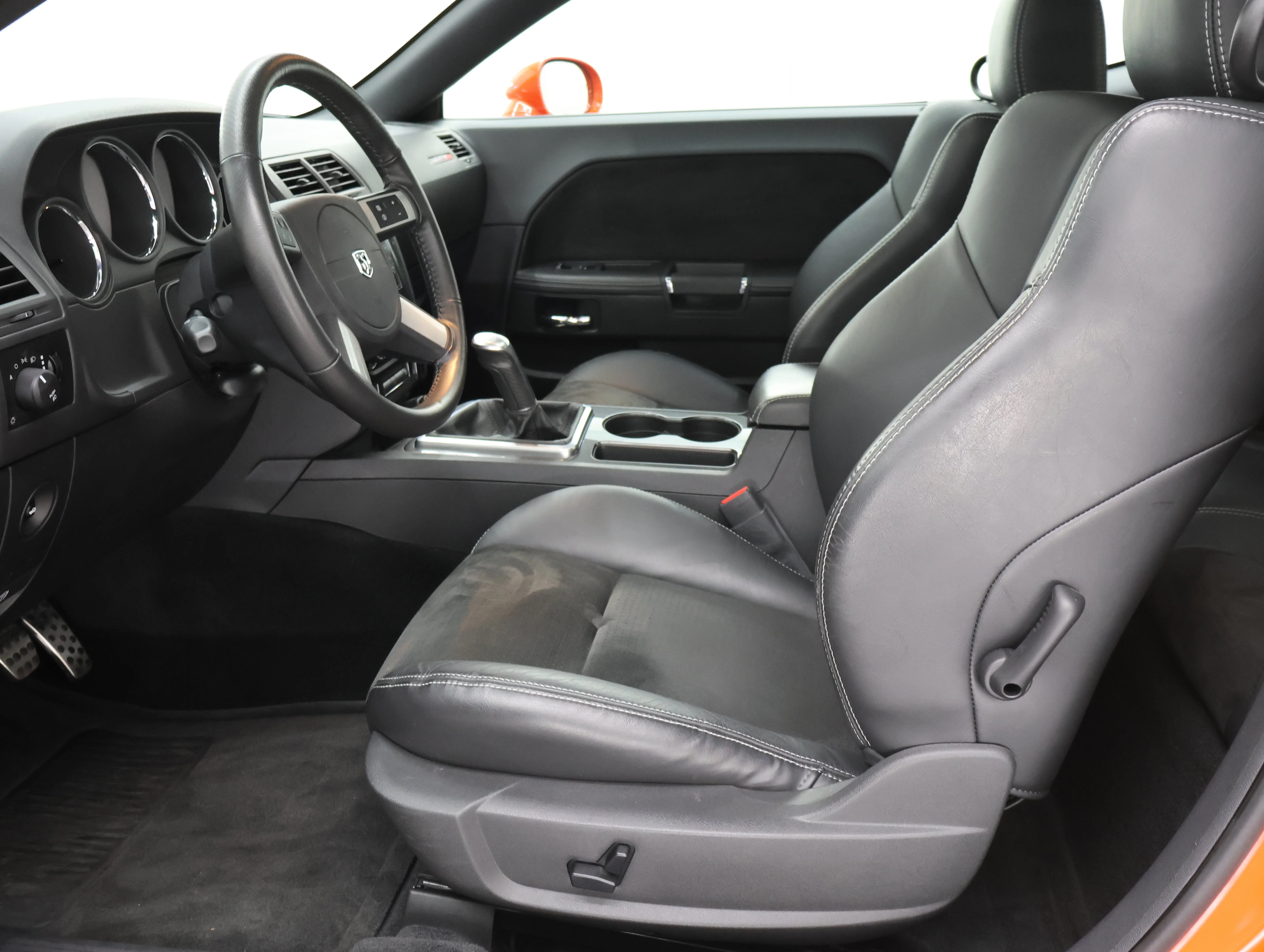 Used 2009 Hemi Orange Pearl Dodge SRT8 image 8