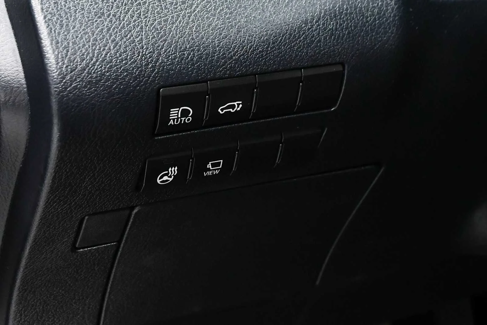 Used 2019 Atomic Silver Lexus Premium image 17