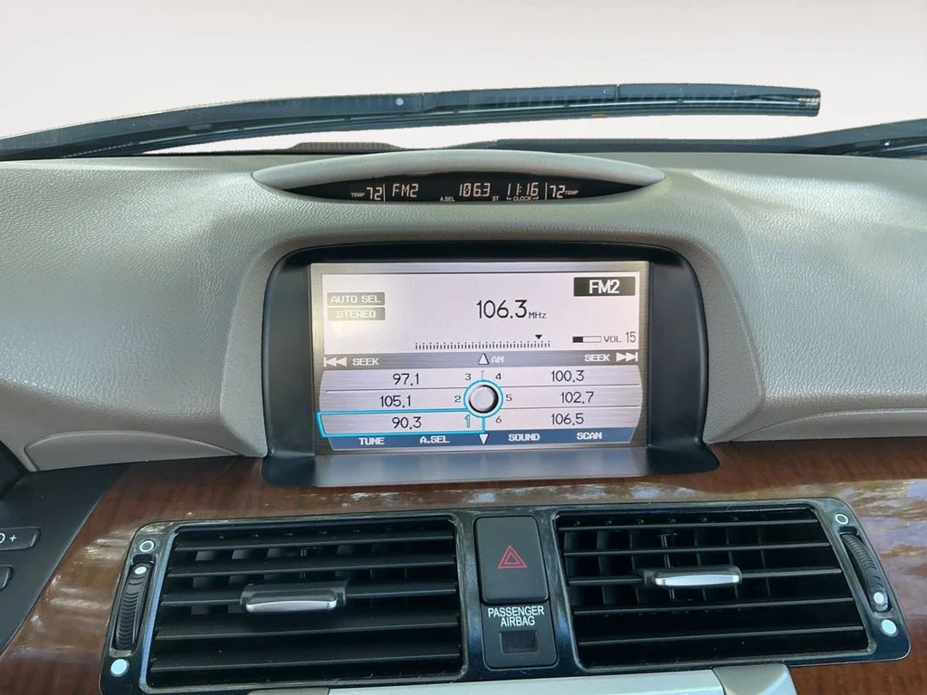 Used 2008 Silver Acura 3.5 image 15