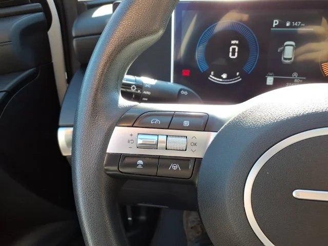 Used 2025 White Hyundai SEL image 20