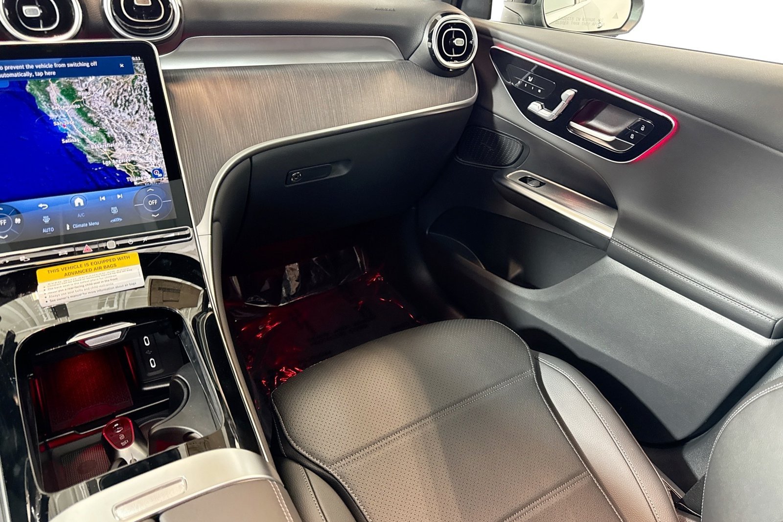 New 2026 Black Mercedes-Benz GLC 300 image 21