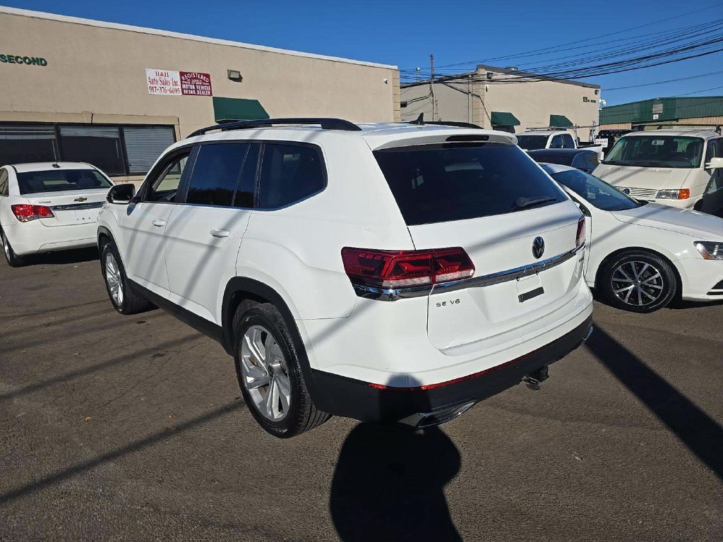 Used 2022 White Volkswagen 3.6L V6 SE w/Technology image 3