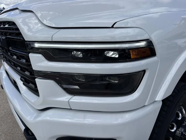 New 2027 Bright White Clear-Coat Exterior Paint RAM Limited image 8