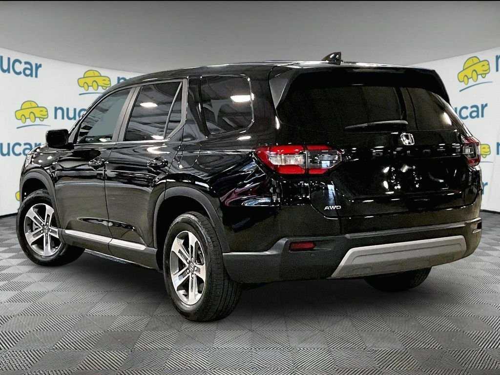 Used 2025 Black Honda EX-L image 4