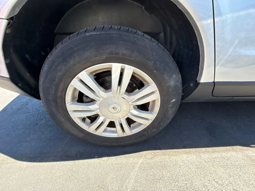 Used 2014 Silver Cadillac Base image 31