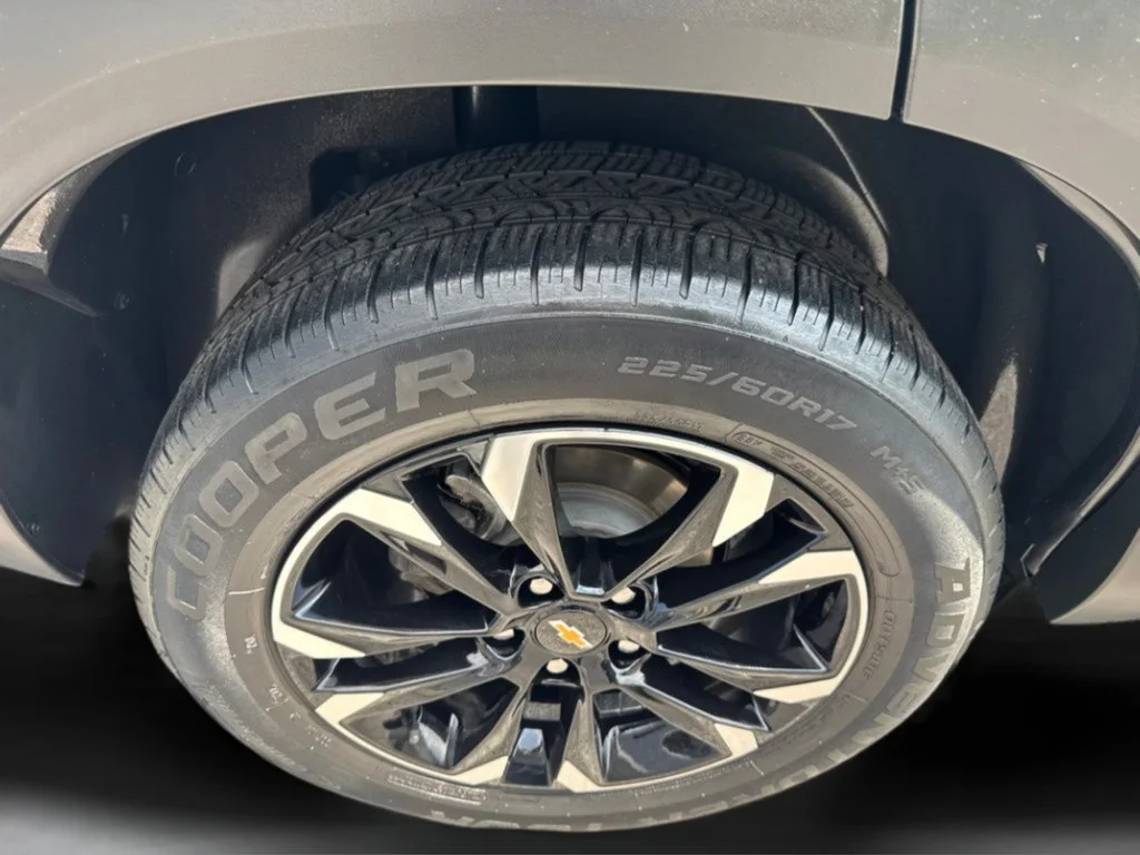 Used 2021 Mosaic Black Metallic Chevrolet LT image 38
