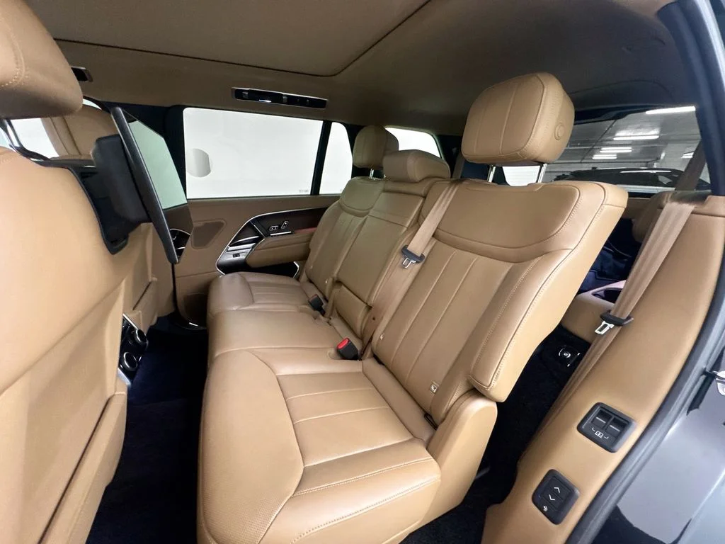 Used 2025 Black Land Rover SE image 25