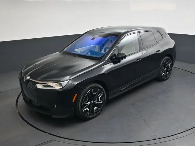 Used 2024 Black Sapphire Metallic BMW xDrive50 image 29