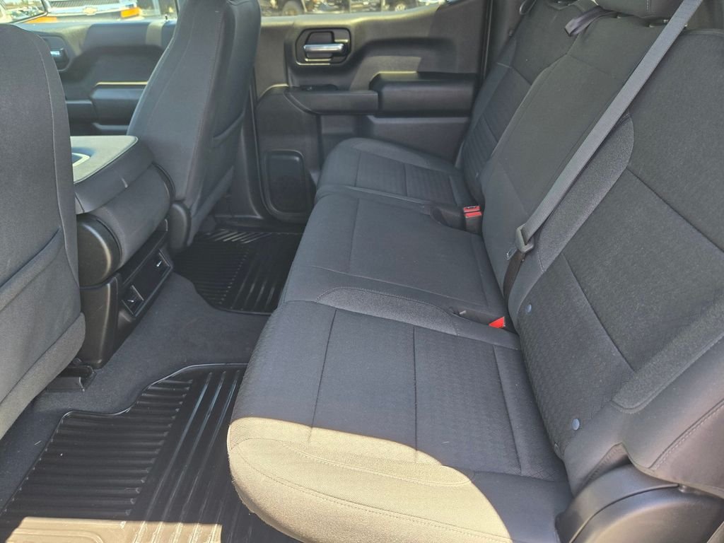 Used 2023 White Chevrolet Custom image 10
