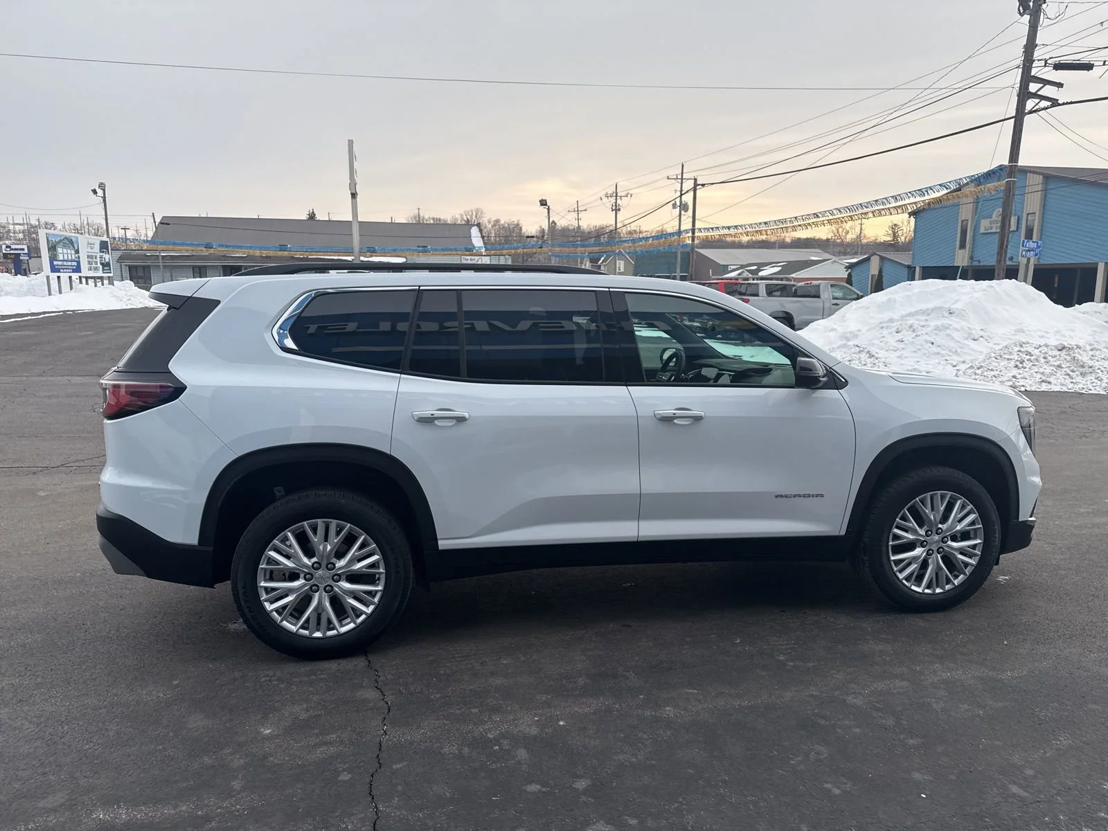2026 GMC Acadia Elevation - Photo 9