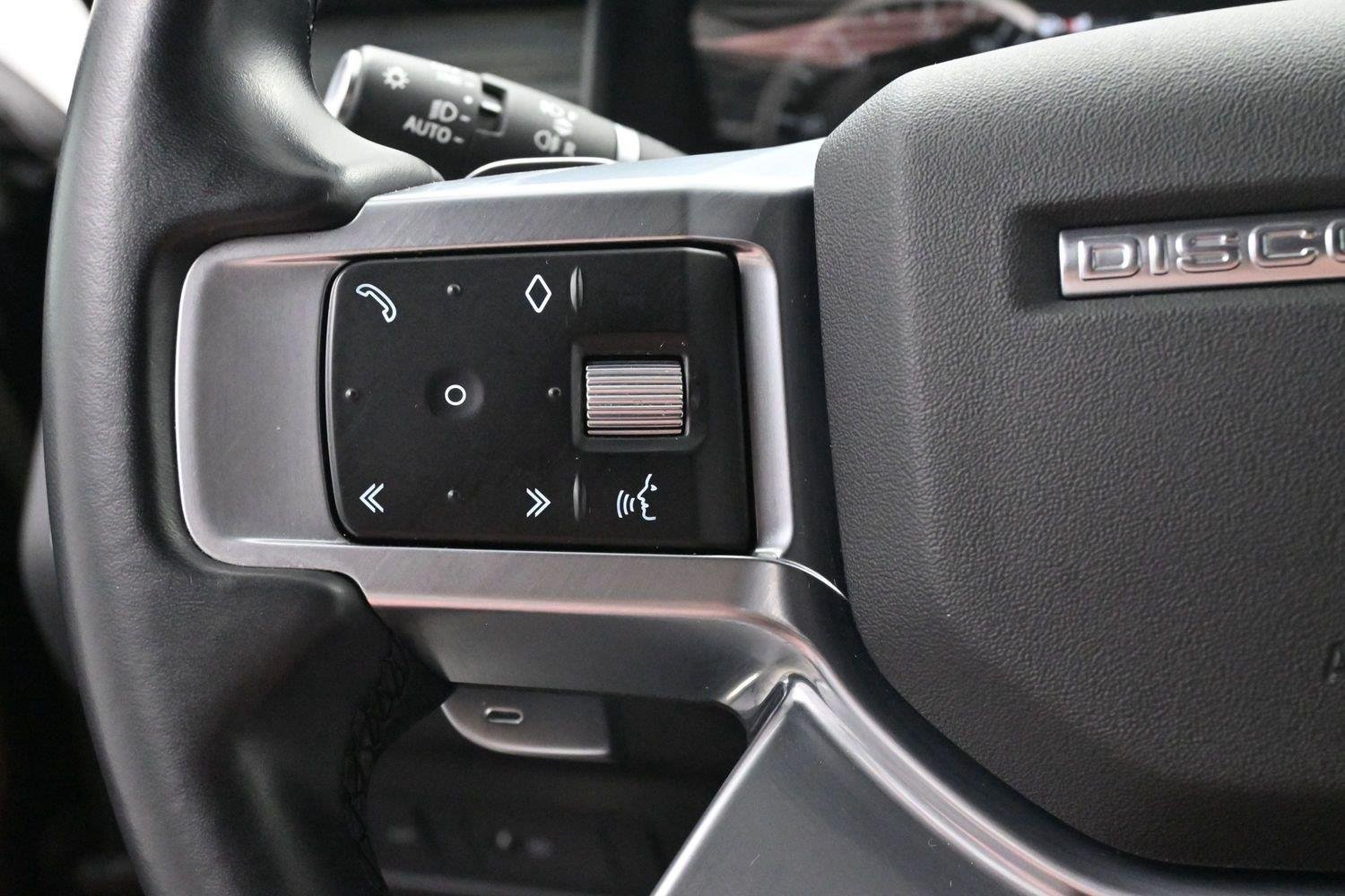 Used 2023 Black Land Rover S R-Dynamic image 22