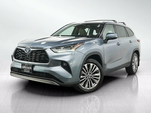 2023 Toyota Highlander Hybrid Platinum