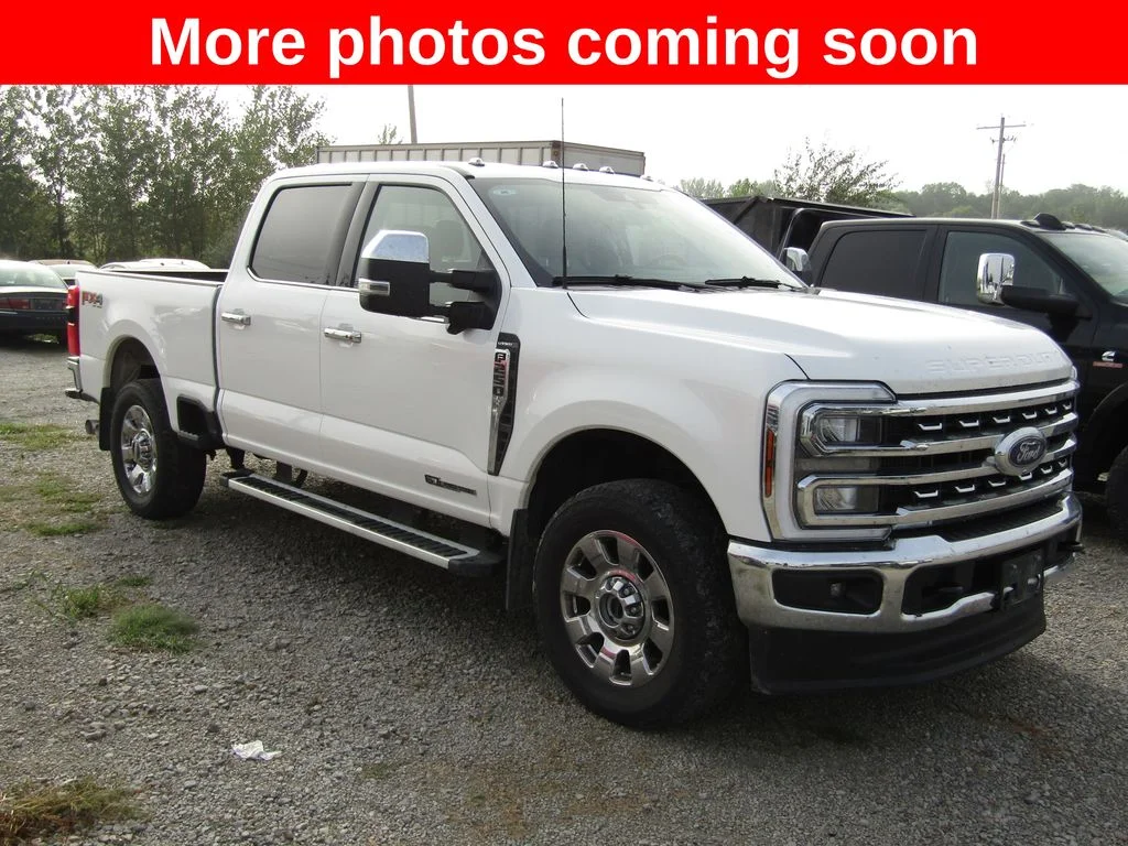 Used 2025 White Ford Lariat image 7