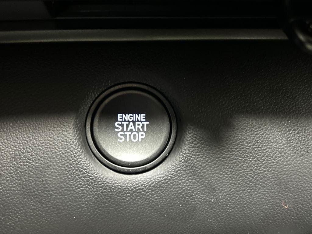 2025 Hyundai Elantra SEL - Photo 14