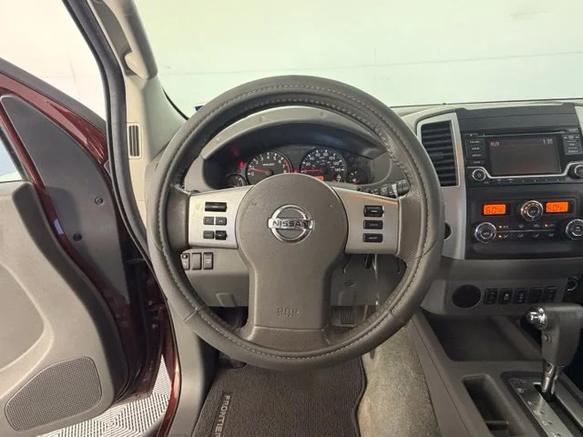 Used 2016 Brown Nissan SV image 104